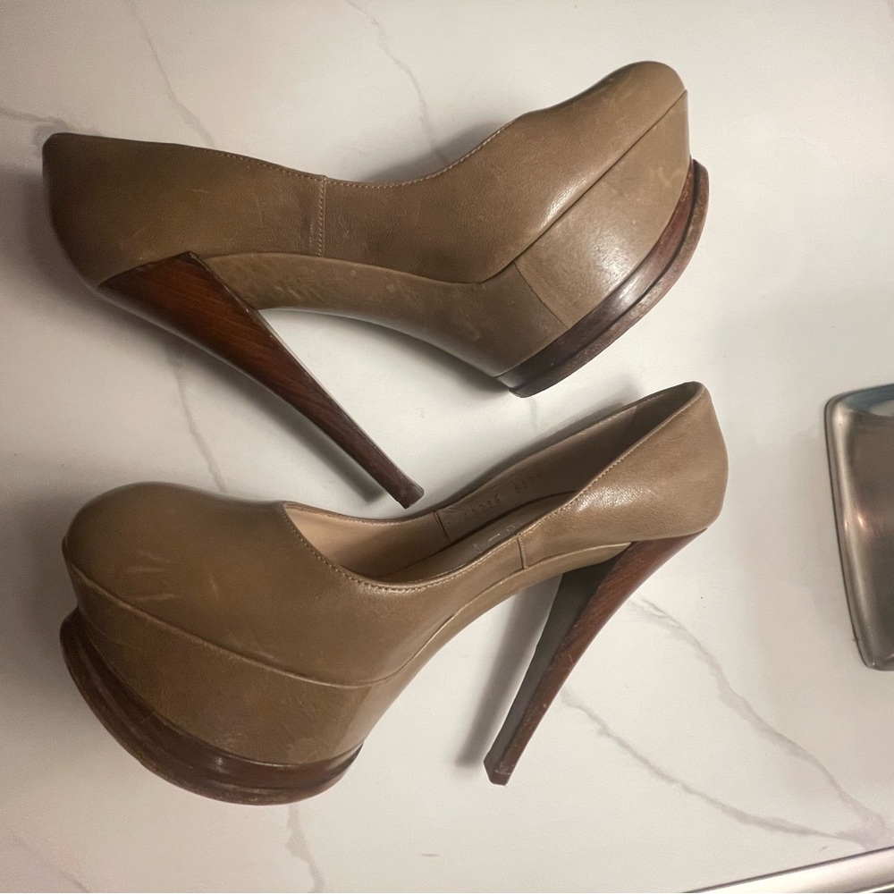 Casadei Taupe Platform Heels. Made in Italy